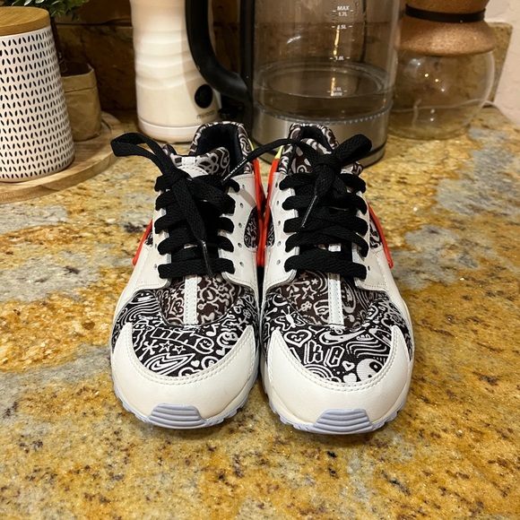 Nike Hurache size 4.5 - Picture 2 of 8